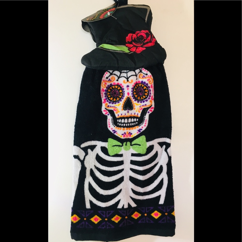 2 Halloween Top Hat Tie DOD Skull Kitchen Towels